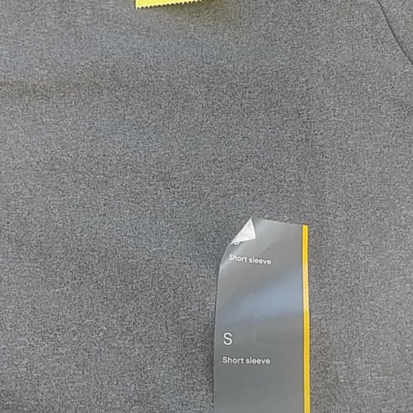 All in Motion Women's Essential Top Wicking Stretch, Gray, S - Picture 3 of 3